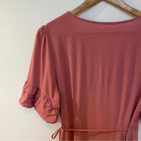 💗🌺Gorgeous pinkish dress!!🎀 Small, ruffles & wrap details, from Europe! - Picture 14 of 16